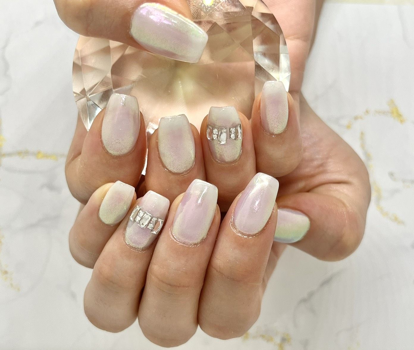 オーロラホワイト - Megumi Nail