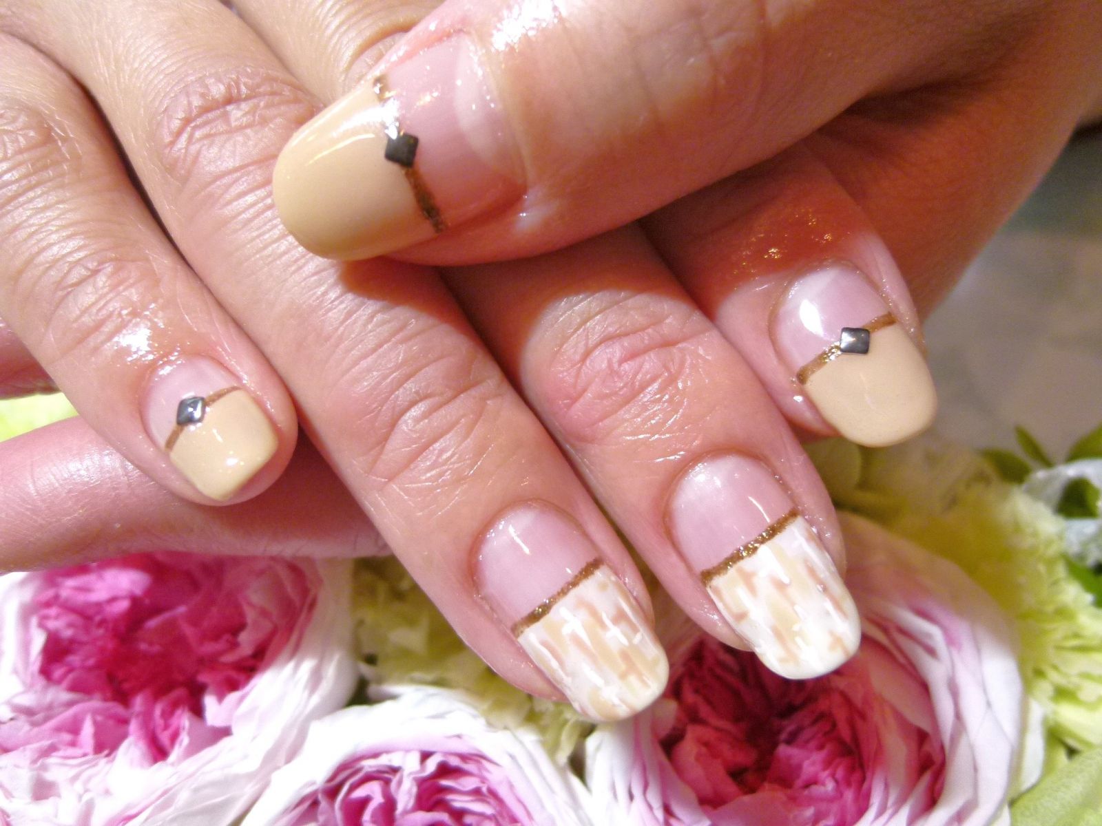 ベージュツイードネイル - LEGLIGESALON