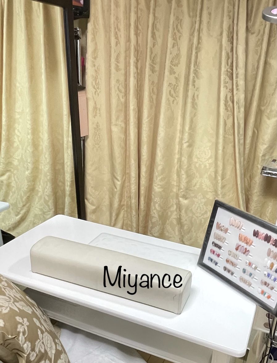 白髪抜きとネイルの専門店Miyance代官山店