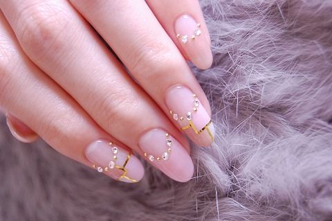 BELTA NAIL