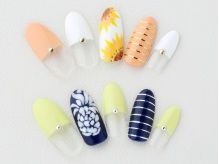 ひまわりとパイナップルの夏デザイン見本チップ - NailSalon&School ~R's~
