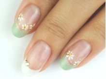 お花フレンチ♪　オフ込み7884円（アート４本）