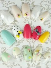 白とミントとピンクのカラフルチップ見本 - MAULOA NAIL