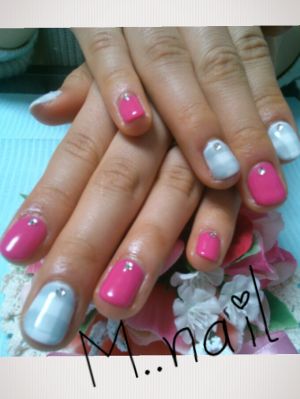 ピンク×ライトブルーの塗り分けワンカラー