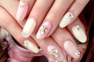 キラキラ☆ミ宝石ネイル
